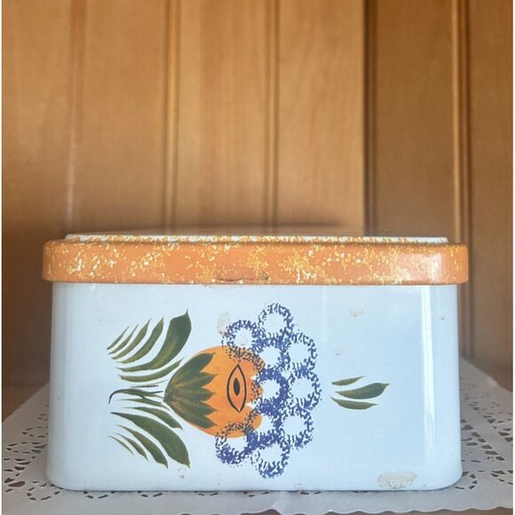 Quimper Style Vintage Biscuit Tin Hinged Embossed Lid Massilly France Folk Art - Picture 2 of 6